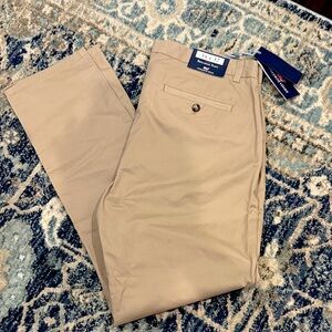 NWT Men’s Vineyard Vines Khaki Pants. Size 34W x32L